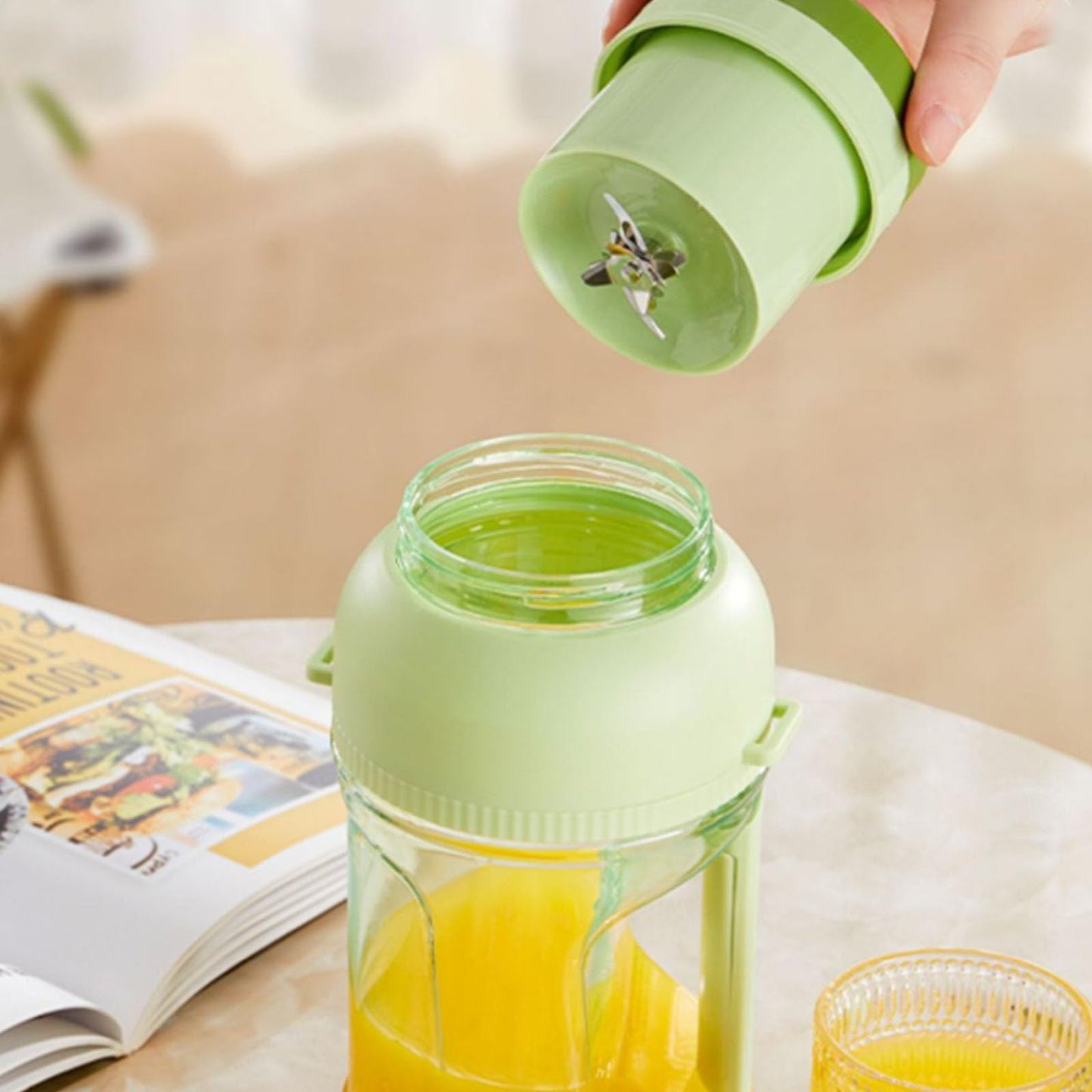 Large Multipurpose Juicing Cup – Fruit & Beverage Maker, Portable